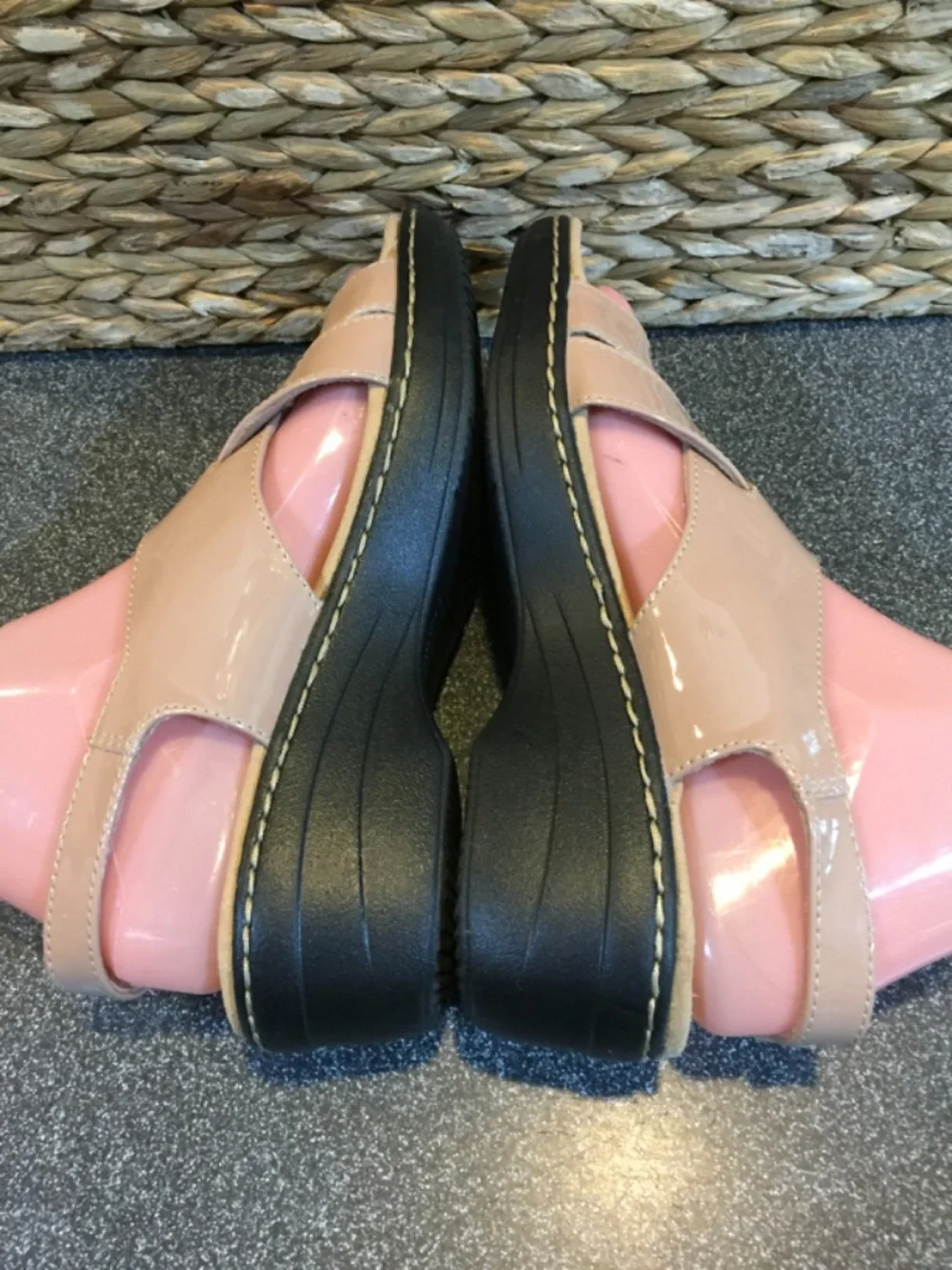 Clarks Patent Leather Crisscross Slide Sandals Tan